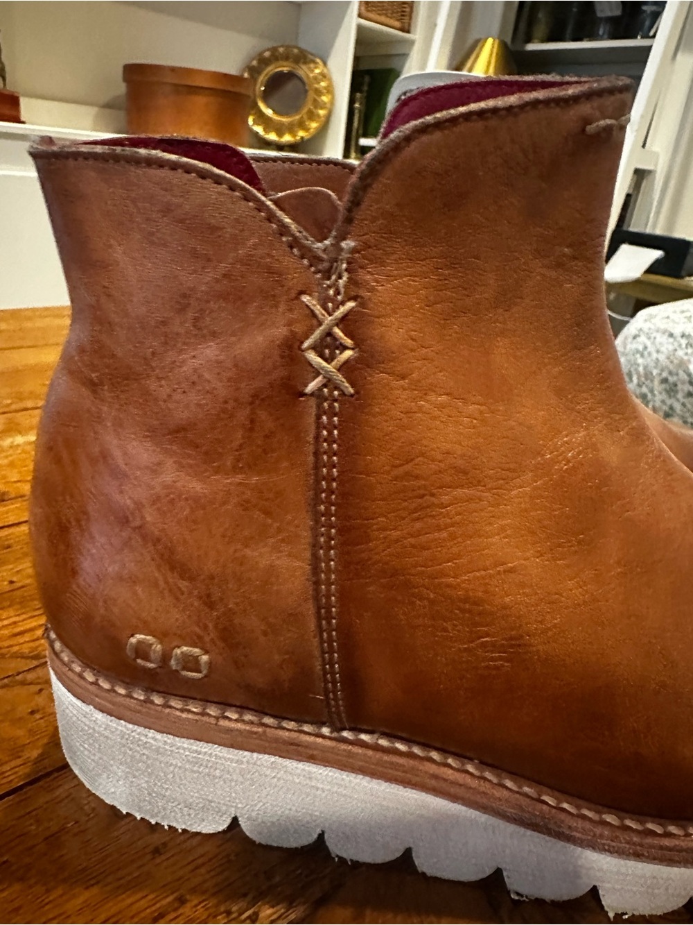 Bed Stu Lydyi Bootie Tan Rustic Distressed Leather Lug Sole Ankle Boots Size 8 - Picture 2 of 9